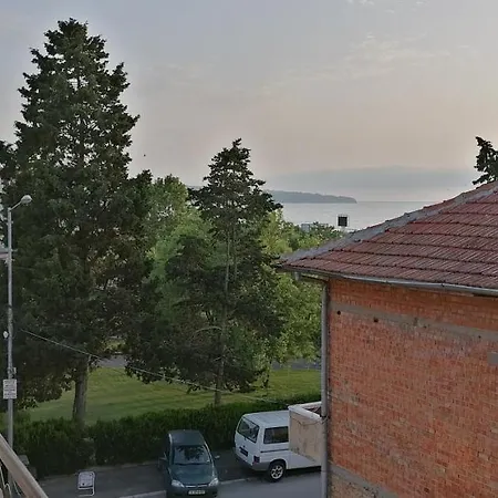 Guest house Ivet Guest - *