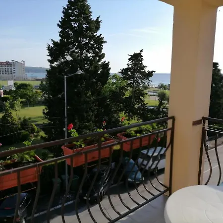 Ivet Guest - Guest house