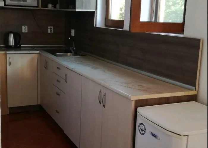 Ivet Guest - Guest house