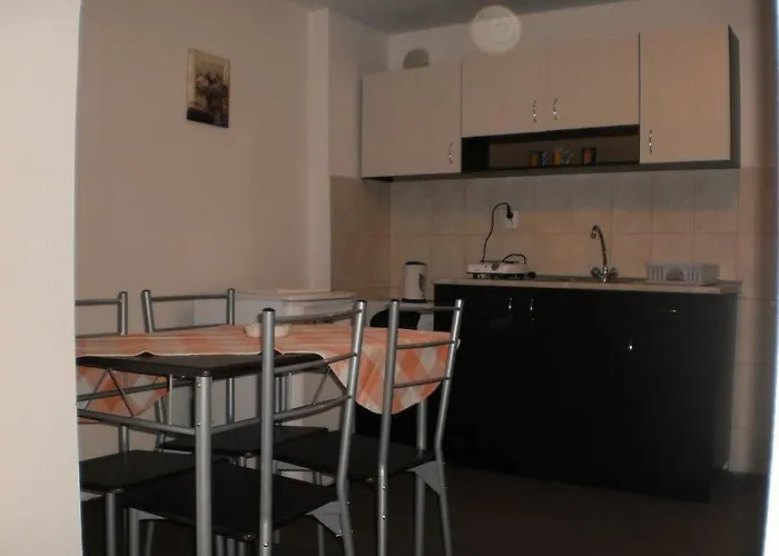 Ivet Guest - Guest house